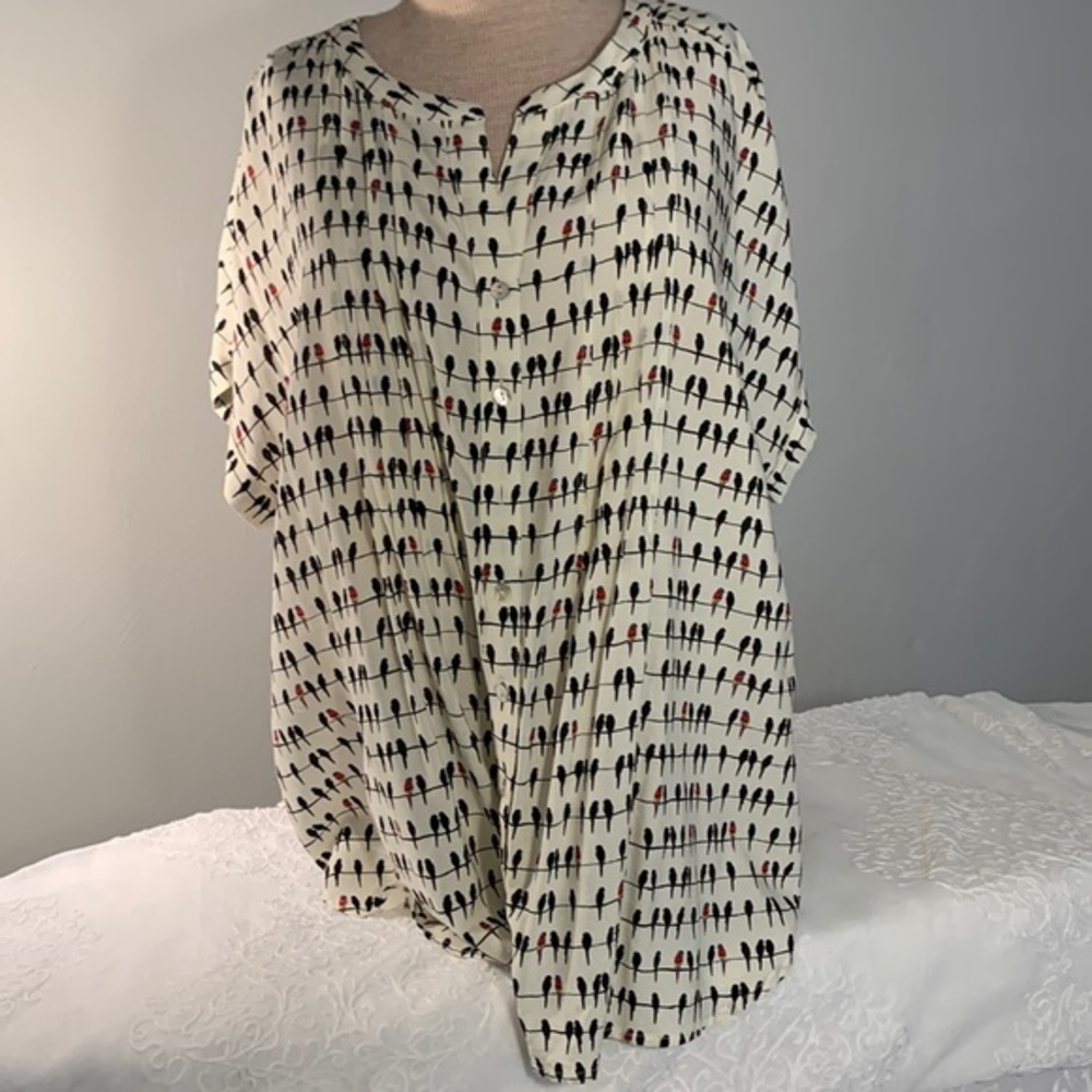 Jane and Delaney. Bird on a Wire short sleeved blouse. XL. Like new!
